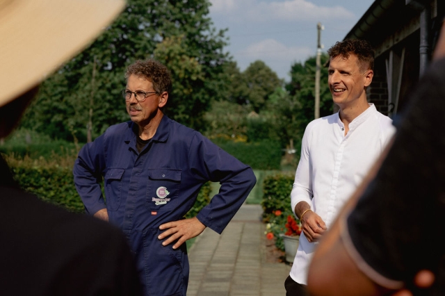 Plant Based Food and Drink Experience in de moestuin